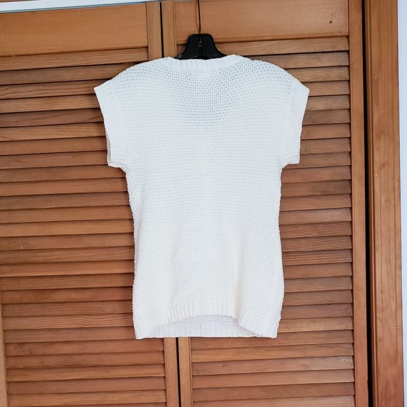 Short Sleeve Sweater - Picture 2 of 3